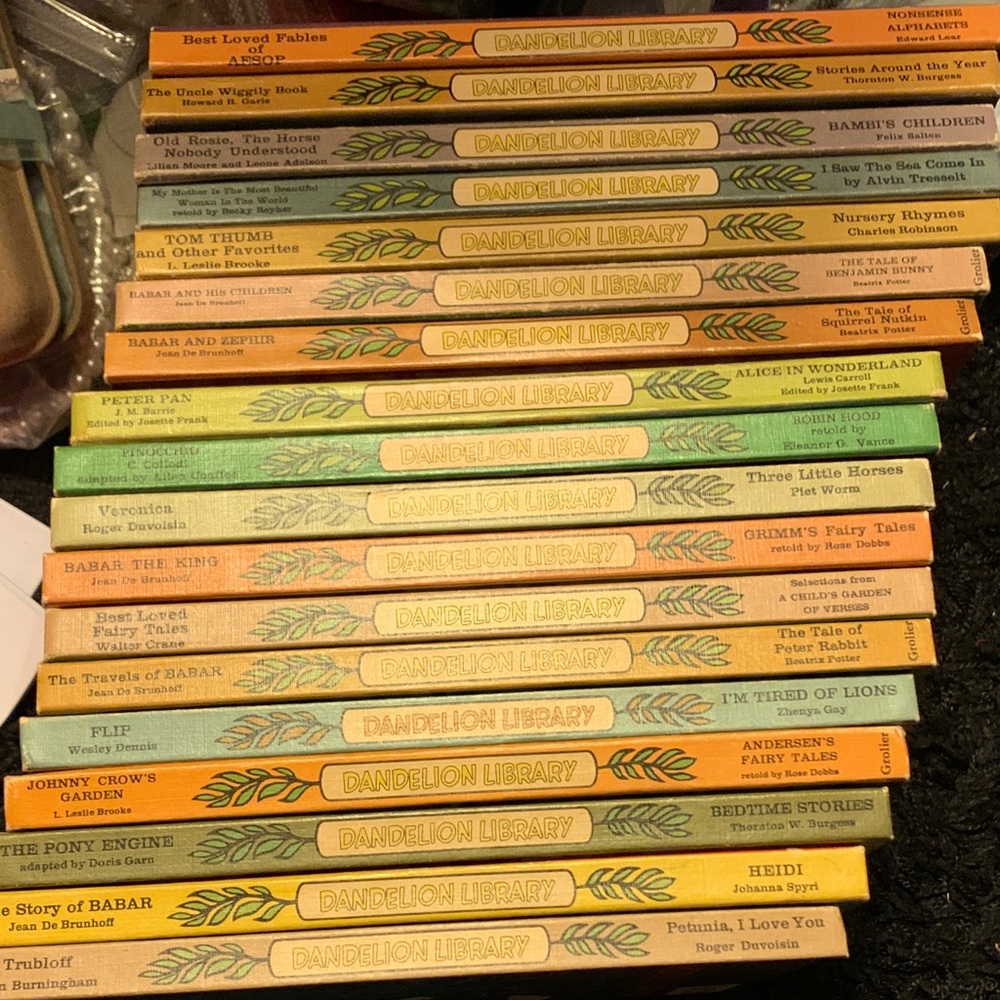 Rare Vintage Dandelion Library Lot of 18 Kids Book Box - (HB)Great Condition